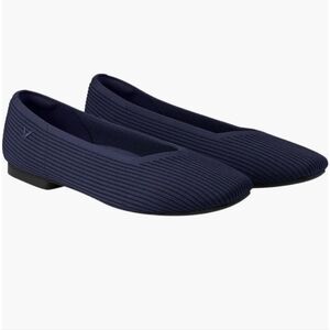 Vivaia Square Toe V Cut Margot 2.0 Darkest Navy Flats 37.5 NWOT